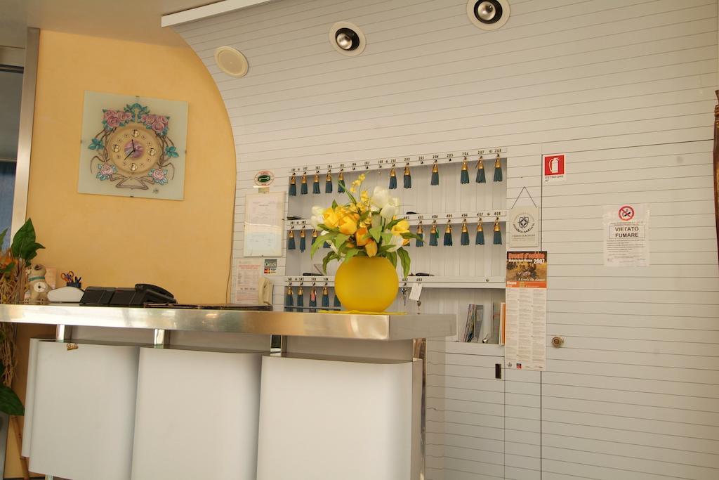 Hotel Fabius Bellaria-Igea Marina Exterior foto